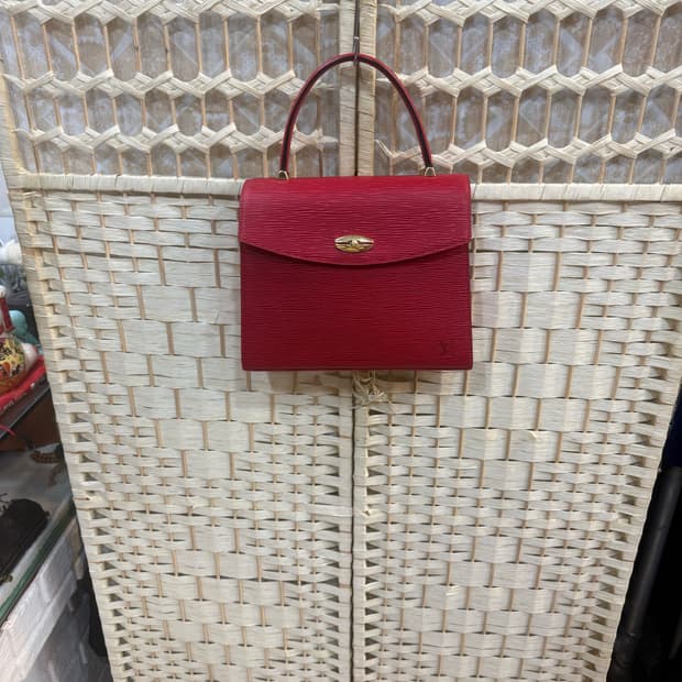 정품 루이비통 에삐 말레제브 토트백 팝니다