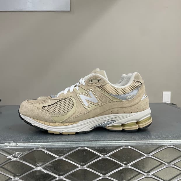 뉴발란스 2002R 270