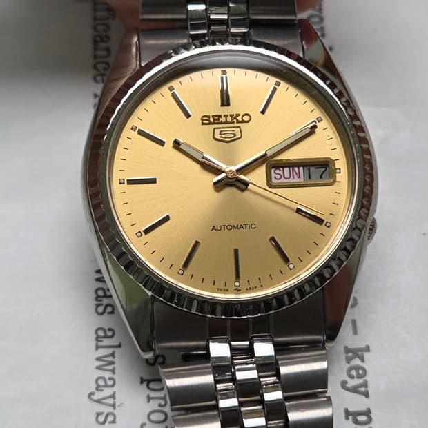 빈티지 세이코 7009 데이데이트 샴골판 플루티드 베젤 쥬빌리줄 ver.