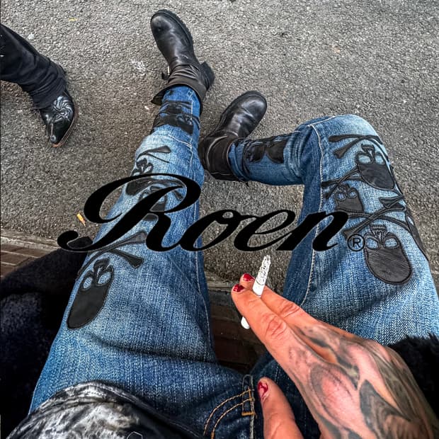 ROEN – Skull Leather Patch Denim Pants  