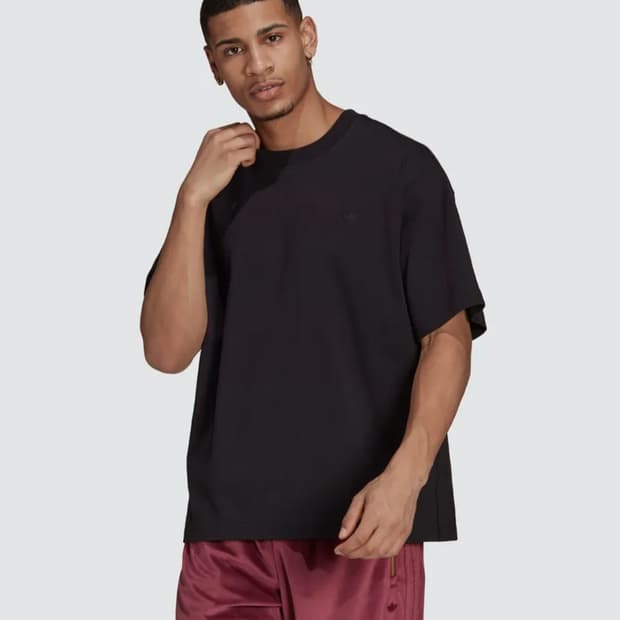 [S] 아디다스 컨템포 티셔츠 블랙 판매