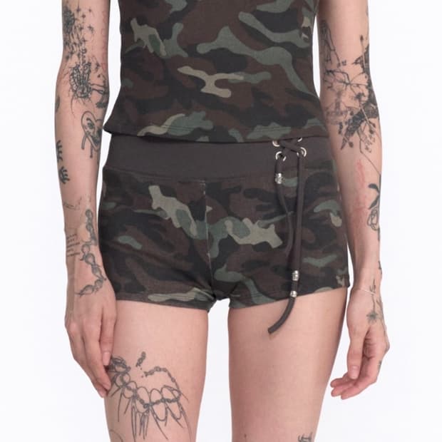 2000아카이브스 SUE SHORTS (CAMO)