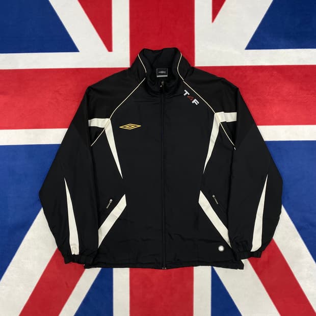 엄브로 바람막이 105