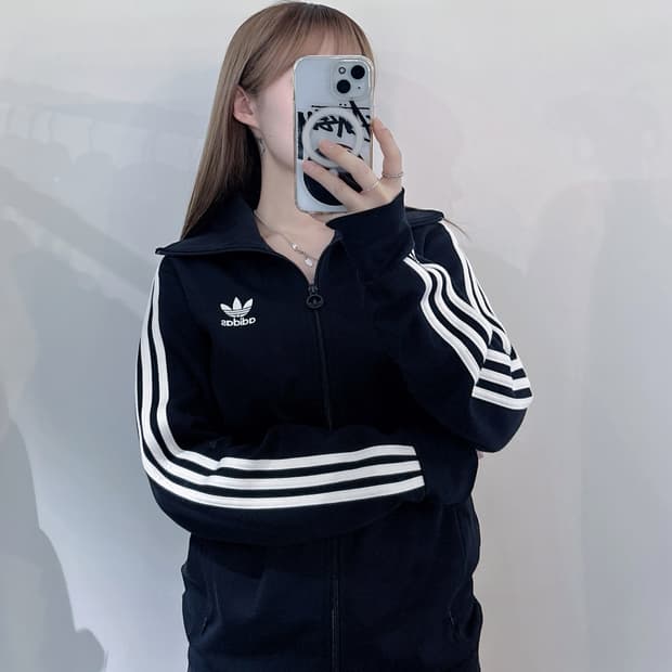 아디다스 유로파 블랙 삼선 트랙탑