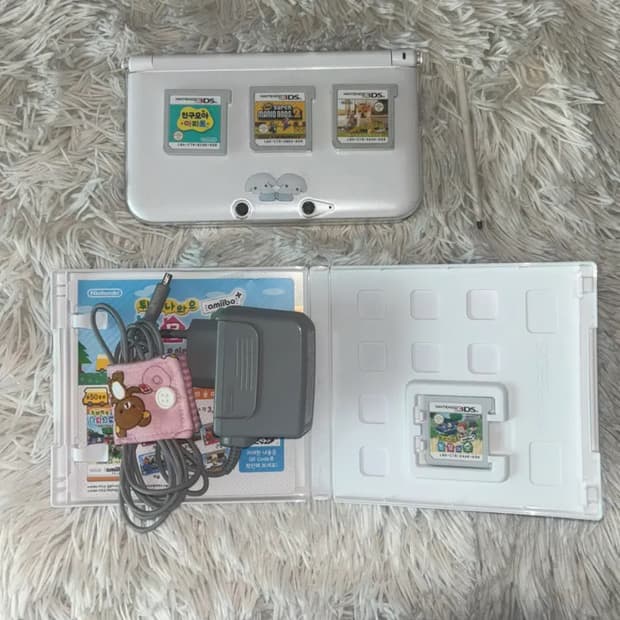 닌텐도 3DS XL 화이트 + 친모아 닌텐독스 튀동숲