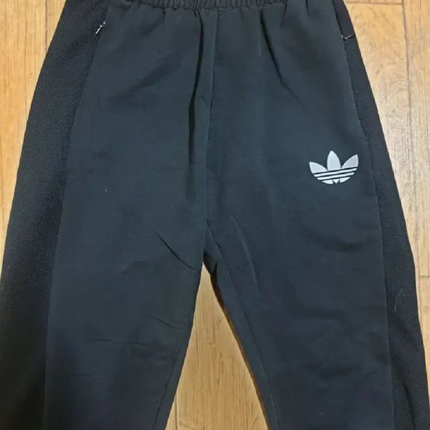 아디다스 운동복 바지 28인치입니다