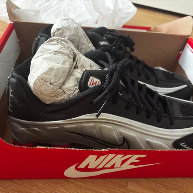 나이키 샥스 r4 메탈릭 실버 280사이즈