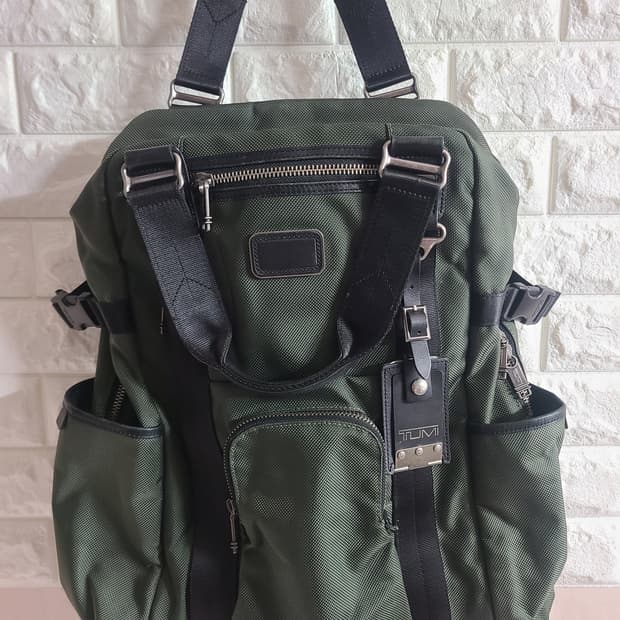 투미 르준 알파브라보 백팩 카키