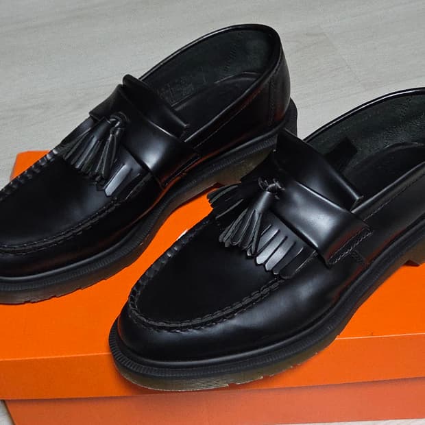 닥터마틴 아드리안 블랙 