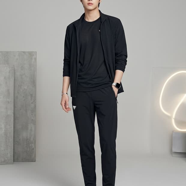 다이나핏(DYNAFIT) 블랙 트레이닝 팬츠