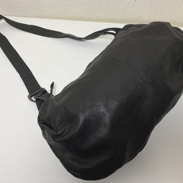 이세이미야케 플렌테이션 소가죽 숄더백