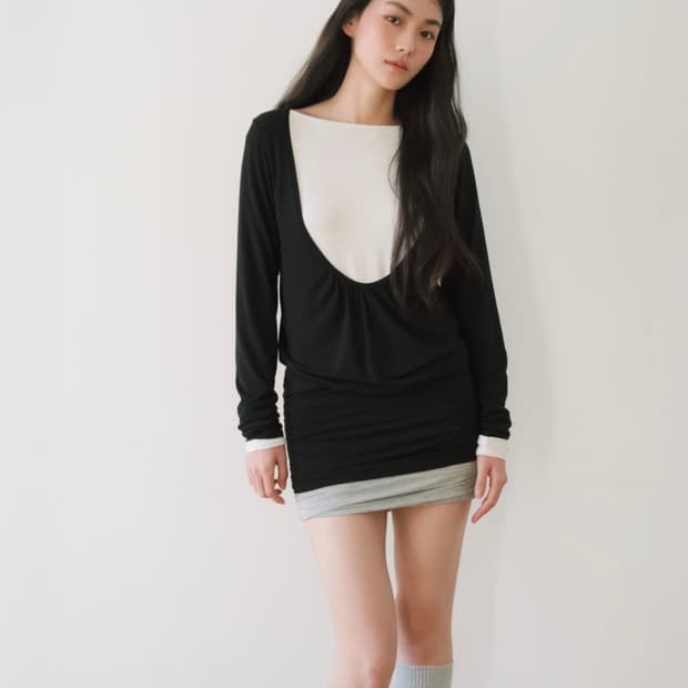 이어닝 LAYERED LOOSE SHIRRING U-NECK TOP