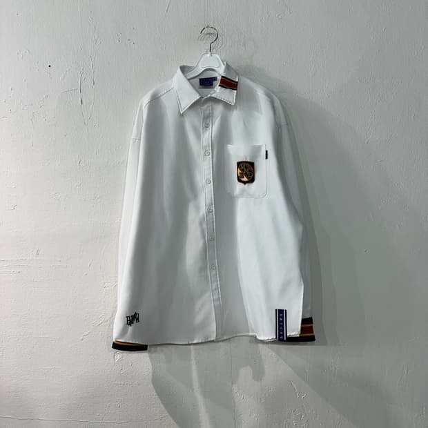 로맨틱크라운 오버핏 셔츠