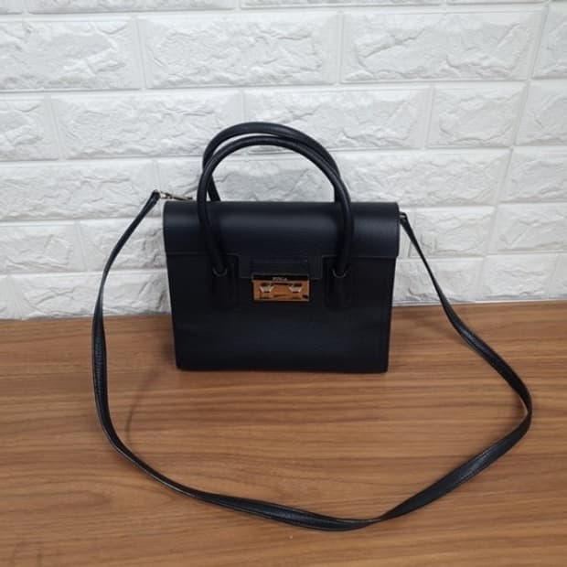 FURLA 훌라 토트백 & 크로스백