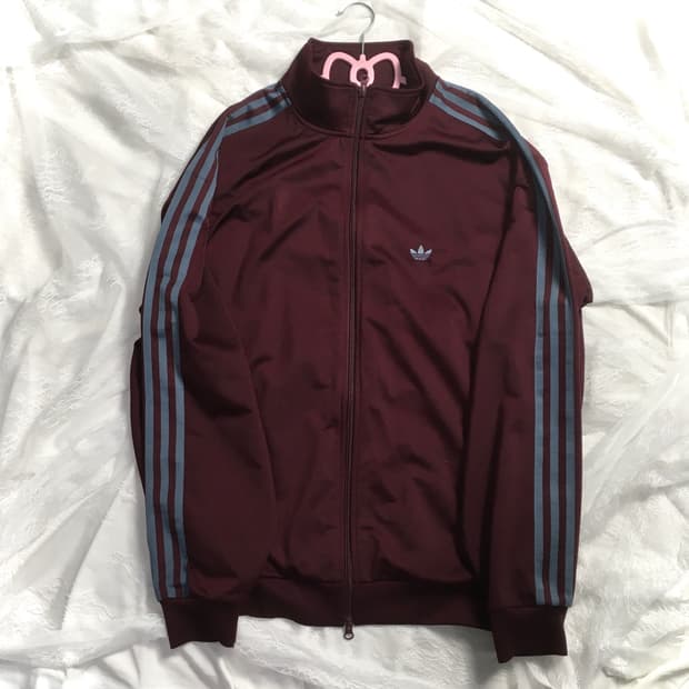 아디다스 버건디 + 하늘그레이 져지