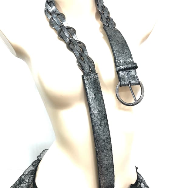 metal ring chain detail belt 