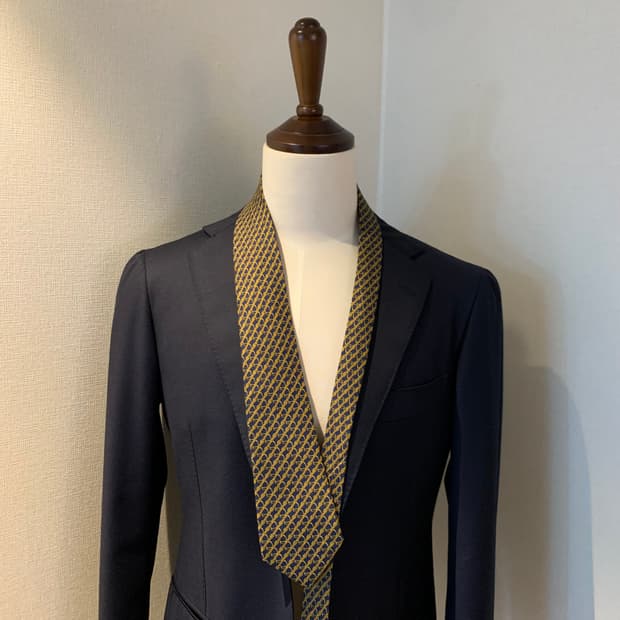 에르메스(HERMES) 기하학적패턴 명품넥타이 A+등급