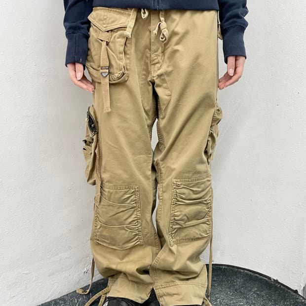 브라운 멀티포켓 밀리터리 디테일 카고 팬츠