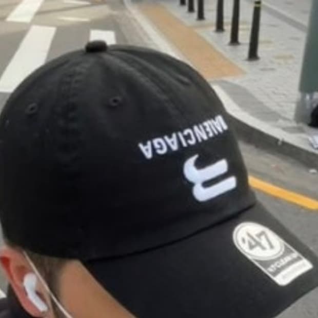 nptsss 발렌시아가 모자 글씨 블랙