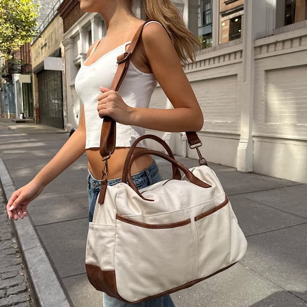 브랜디 멜빌 캔버스 더플백