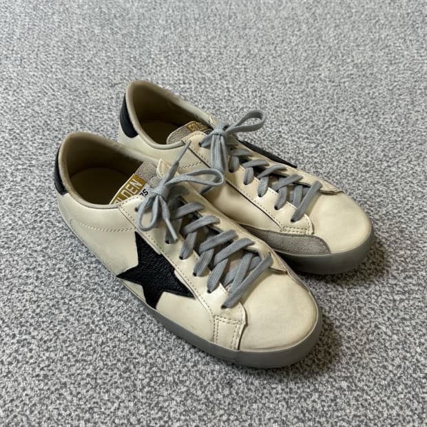 골든구스 스니커즈 235