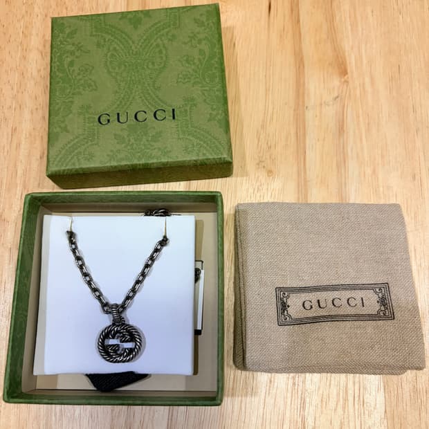 구찌/인터로킹G실버못걸이/OS