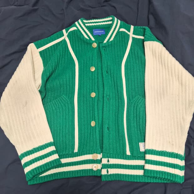 아더에러 톰가디건 A3사이즈