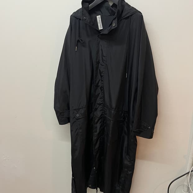 발렌시아가 블랙 야상 바람막이