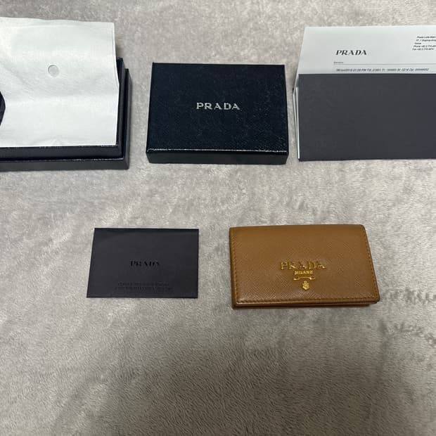 프라다 사피아노 카드지갑(국내매장정품)