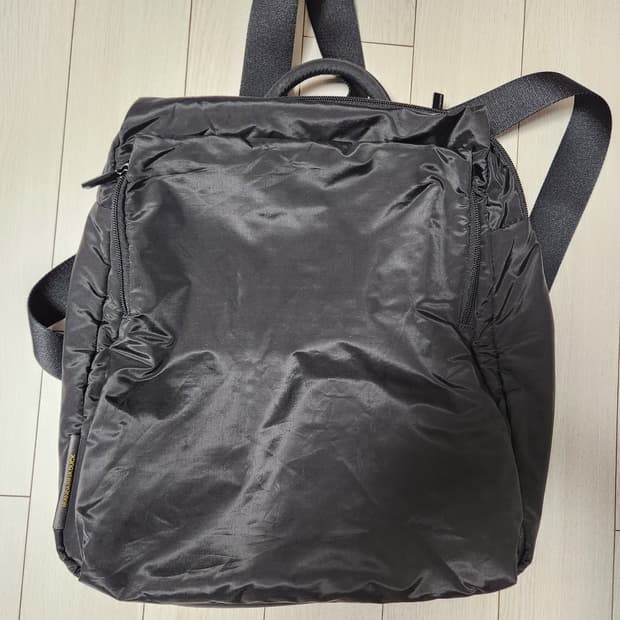 만다리나덕 백팩 AIRBAG 

가로32
세로35
폭9.5

사용감외에 