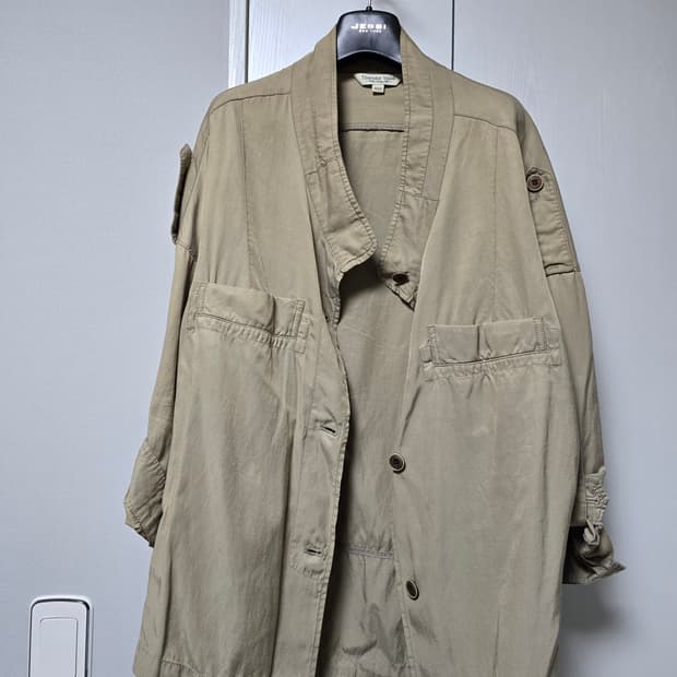 Thursday Island 봄 자겟 55사이즈