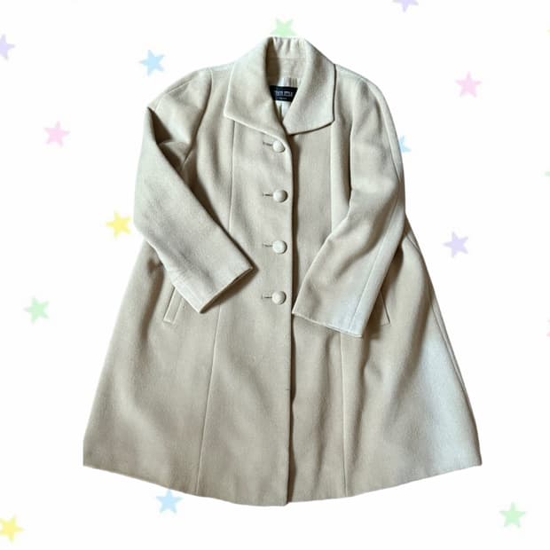 울 아이보리 콩단추 코트