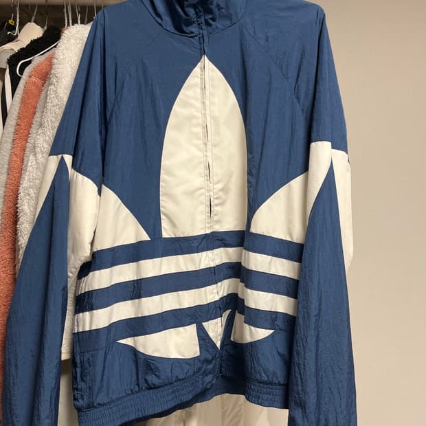 아디다스 바람막이