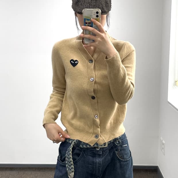 Comme des garçons 꼼데가르송 베이지 가디건