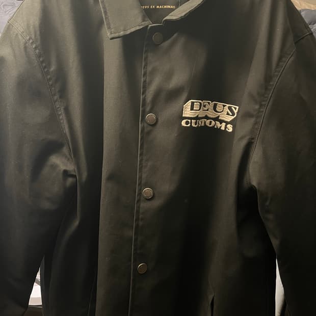 데우스 자켓 