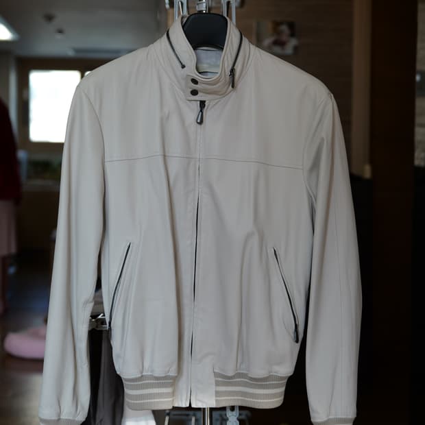 보테가베네타 램스킨 가죽 자켓 48 클라우드 화이트