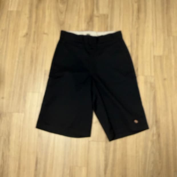 디키즈247 블랙 워크 쇼츠 판매합니다