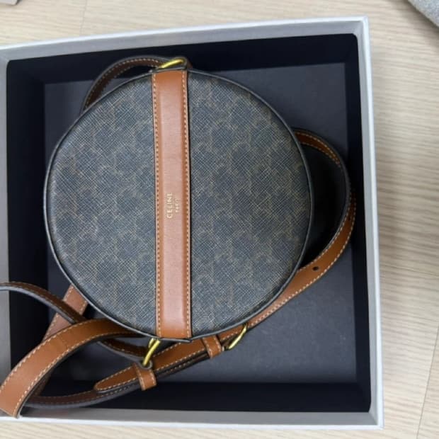 셀린느 트리옹프 라운드 숄더백