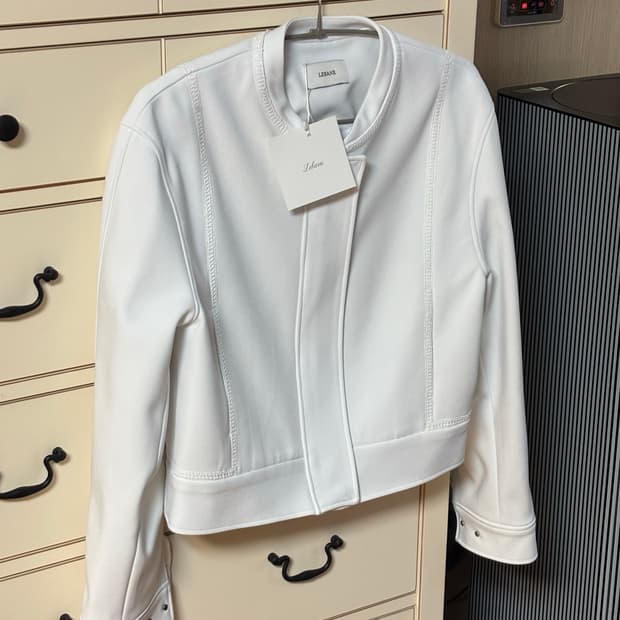 LEBANE 르베인 | 화이트 자켓