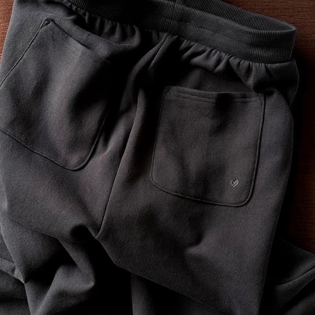 Design stitch wide sweat pants