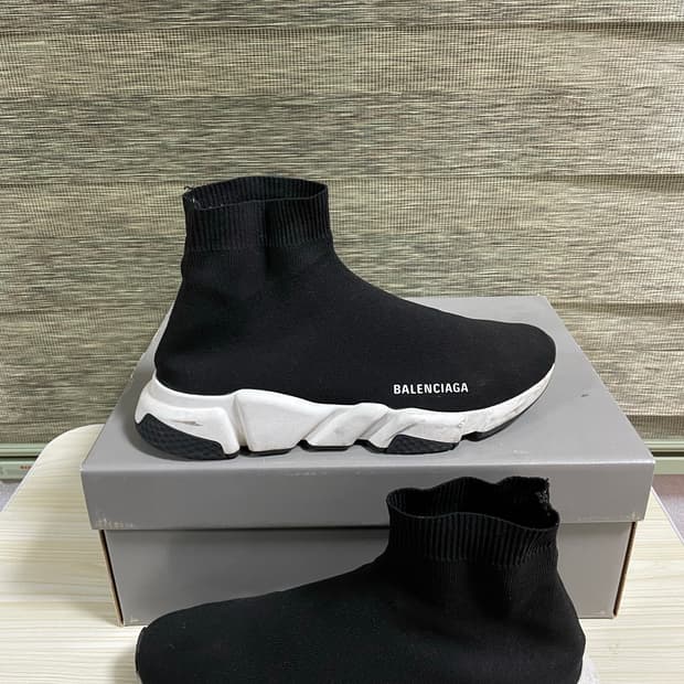 발렌시아가 스피드러너 블랙 42