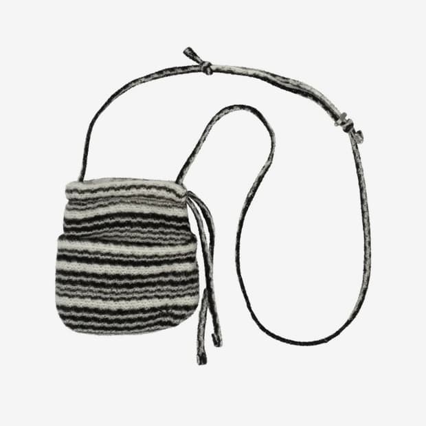 더콜디스트모먼트 가방