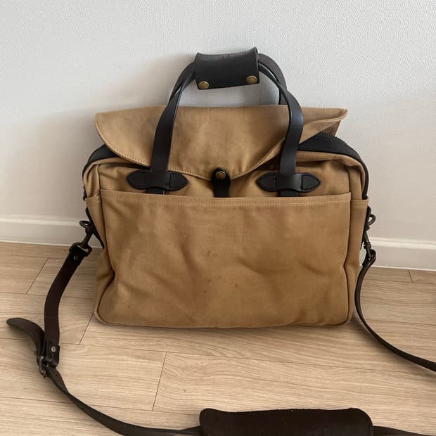 필슨 가방 257 탄 색상