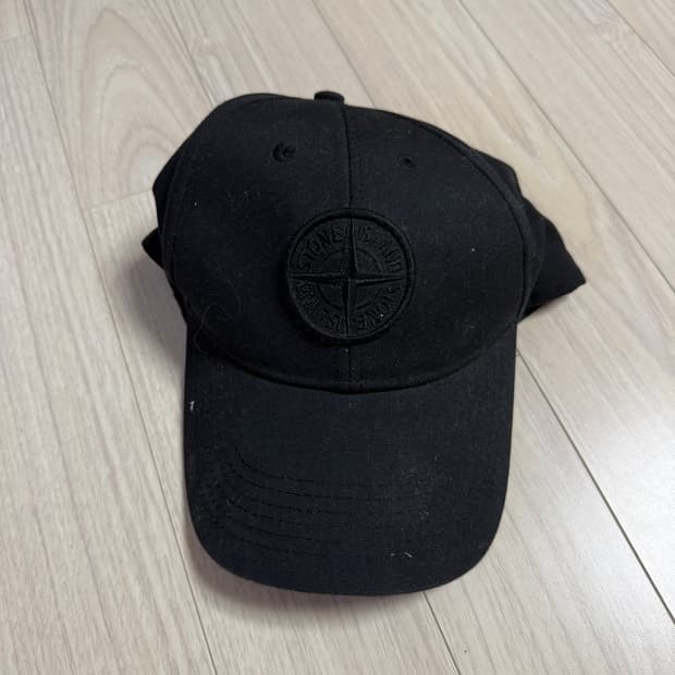 스톤 아일랜드 모자