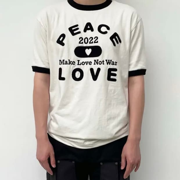 앤초비 Peace & Love T-Shirt