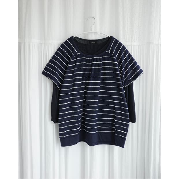 Datum line stripe round tee