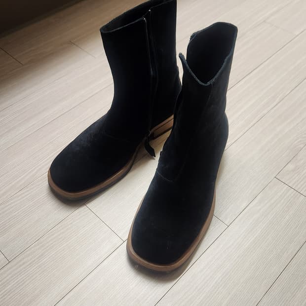 아워레가시 카미온 스웨이드 블랙 42