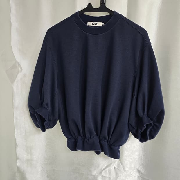 SJYP 네이비 벌룬 소매 티셔츠 (1948)