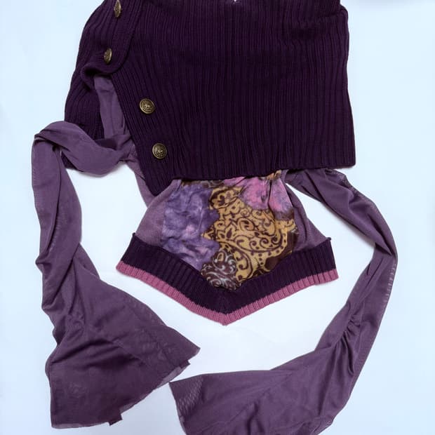 글리치큐피드 오프숄더 퍼플 플레어 메쉬 니트 탑