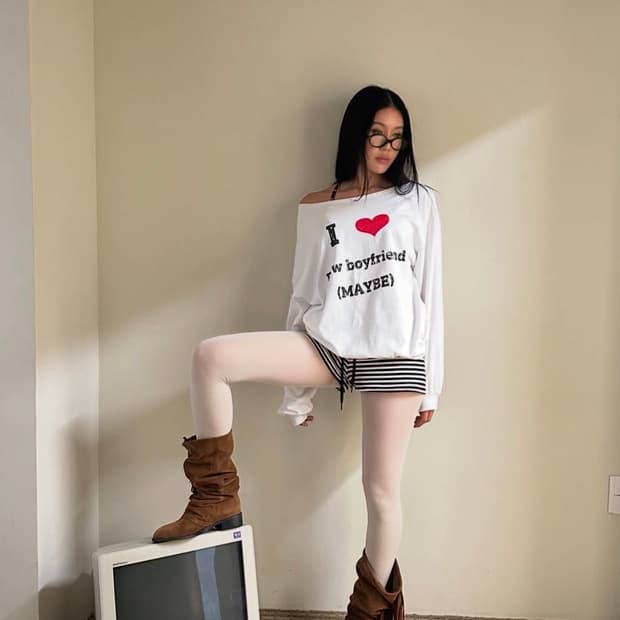 girls like me dont cry 티셔츠